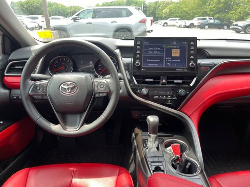 Used 2022 Toyota Camry XSE FWD image 23
