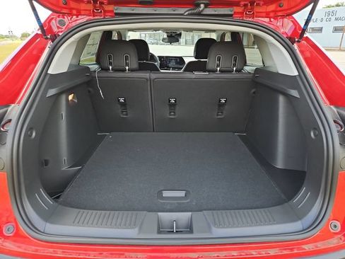 New 2026 Chevrolet Trax LS w/ LS Convenience Package FWD image 25