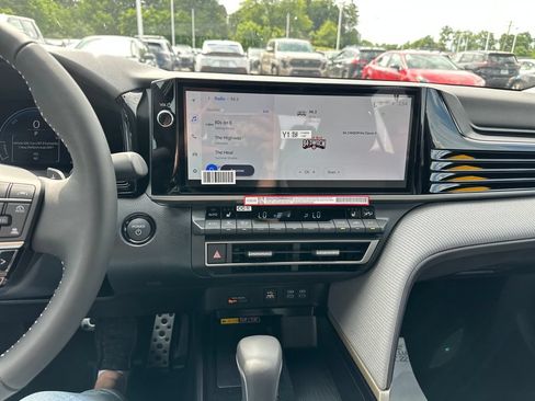 Used 2026 Toyota Camry SE FWD image 22