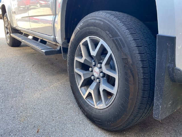 Used 2015 GMC Canyon SLE AWD/4WD image 7