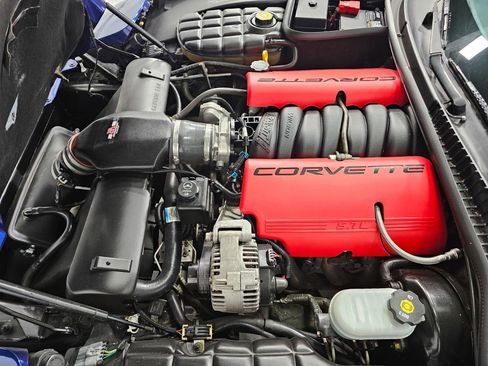 Used 2004 Chevrolet Corvette Z06 w/ Z06 Preferred Equipment Group RWD image 17