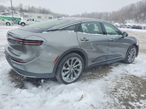 Used 2023 Toyota Crown LIMITED w/ Advanced Technology Package image 5