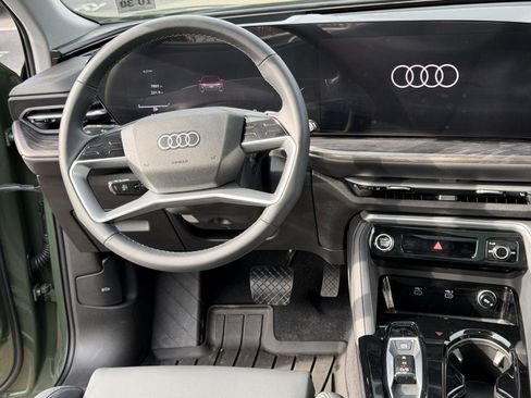 Used 2025 Audi Q5 Premium Plus w/ Premium Plus image 19