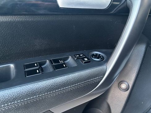 Used 2015 Kia Sorento LX FWD image 17