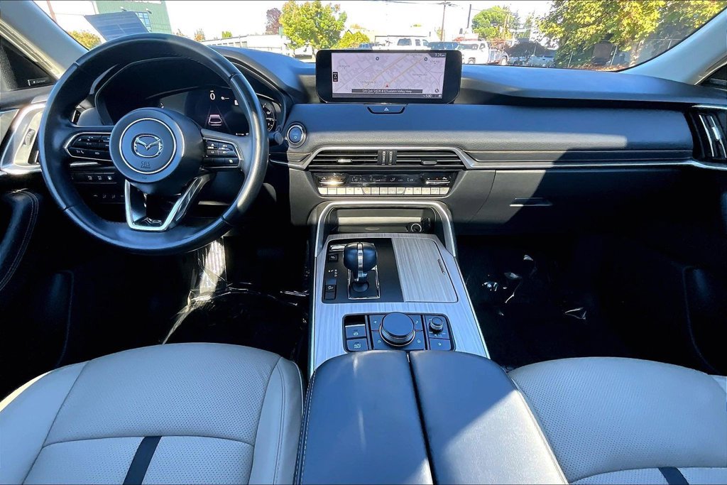 Used 2024 MAZDA CX-90 Plug-In Hybrid w/ Premium Pkg AWD/4WD image 16