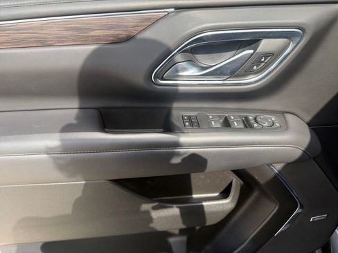 Used 2022 Chevrolet Tahoe LT w/ LT Signature Plus Package RWD image 11
