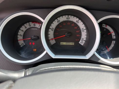 Used 2015 Toyota Tacoma 4x4 Double Cab w/ Convenience Package image 24