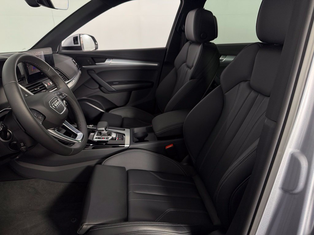 Used 2025 Audi Q5 2.0T Premium w/ Convenience Plus Package AWD/4WD image 20