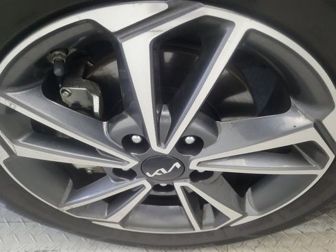 Used 2022 Kia Forte LXS w/ LXS Technology Package FWD image 31