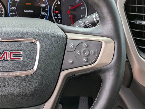 Used 2023 GMC Acadia Denali image 20