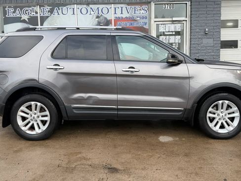 Used 2012 Ford Explorer XLT AWD/4WD image 2