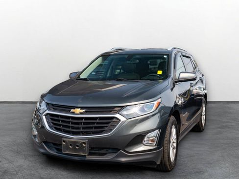 Used 2018 Chevrolet Equinox LT w/ Sun & Infotainment Package AWD/4WD image 3