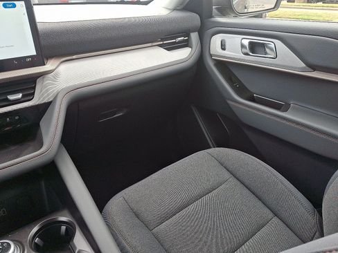 New 2026 Ford Explorer Active RWD image 11
