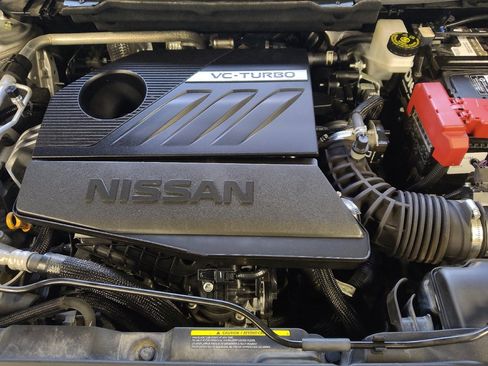 Used 2023 Nissan Rogue Platinum image 30