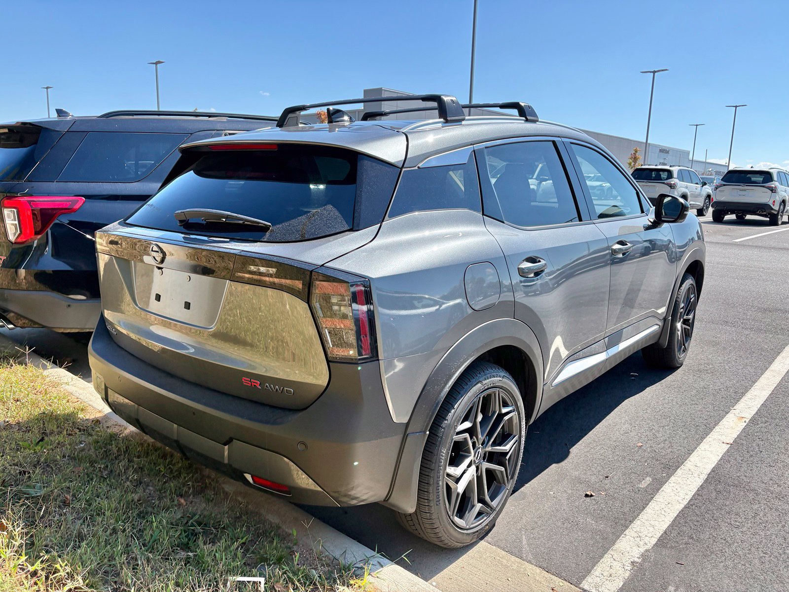 Used 2026 Nissan Kicks SR w/ Cold Weather Package AWD/4WD image 6