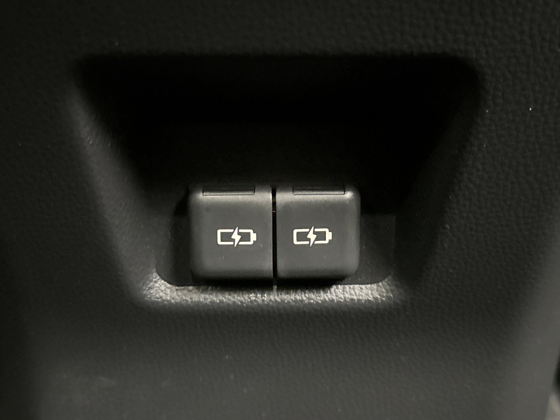 Used 2022 Toyota RAV4 XLE w/ Convenience Package AWD/4WD image 19