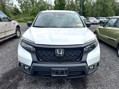 Used 2021 Honda Passport Sport image 2