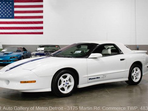 Used 1994 Pontiac Firebird Trans Am GT image 2