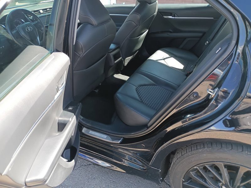 Used 2019 Toyota Camry SE FWD image 17