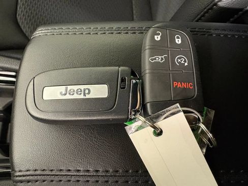 New 2026 Jeep Compass Latitude w/ Sun and Sound Group AWD/4WD image 34
