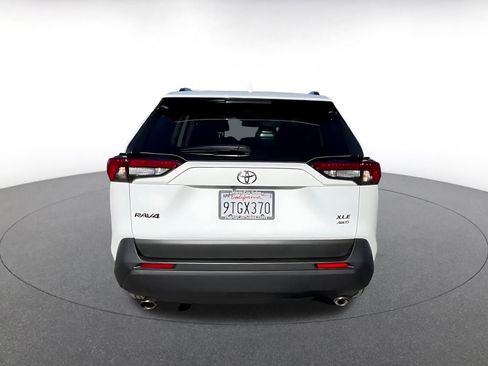 Used 2025 Toyota RAV4 XLE image 12