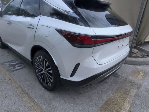 Used 2025 Lexus RX 350 Premium Plus w/ Accessory Package (Z1) FWD image 5