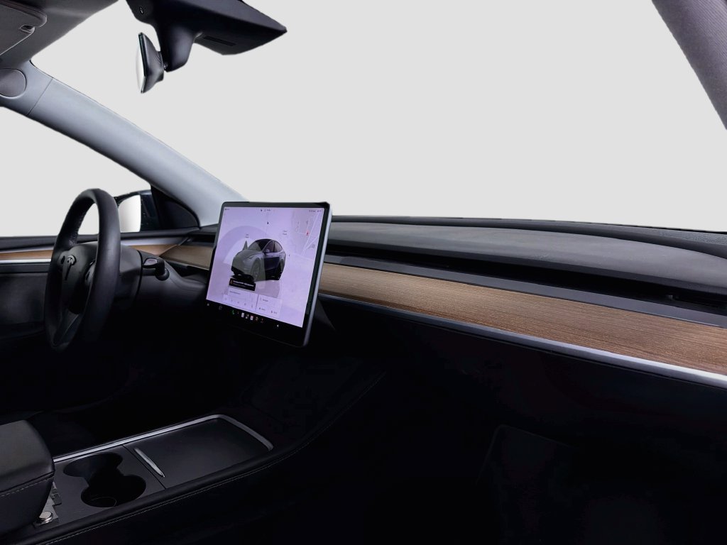 Used 2022 Tesla Model Y Long Range AWD/4WD image 31