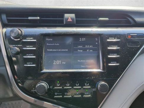 Used 2018 Toyota Camry LE FWD image 16