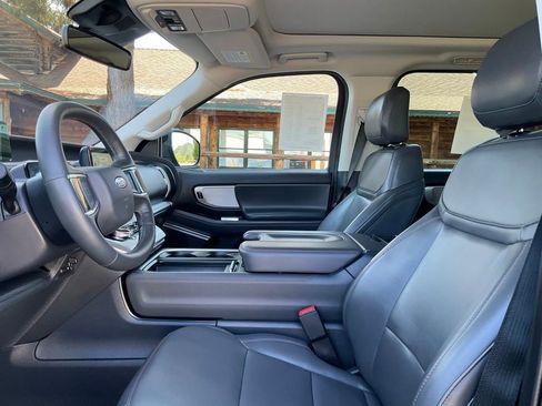 Used 2025 Ford Expedition Max Active AWD/4WD image 43