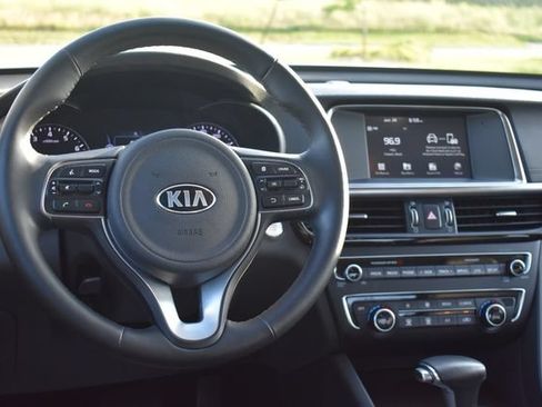 Used 2018 Kia Optima EX FWD image 17
