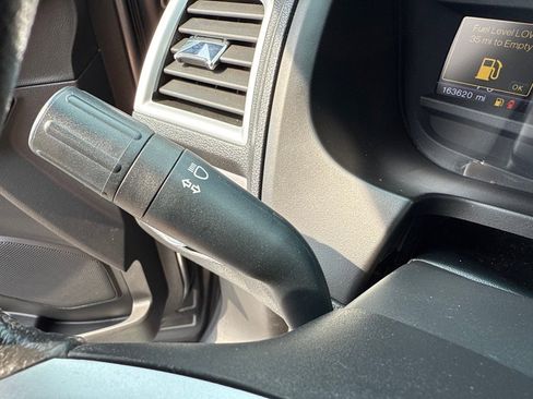 Used 2013 Ford Explorer Limited image 35