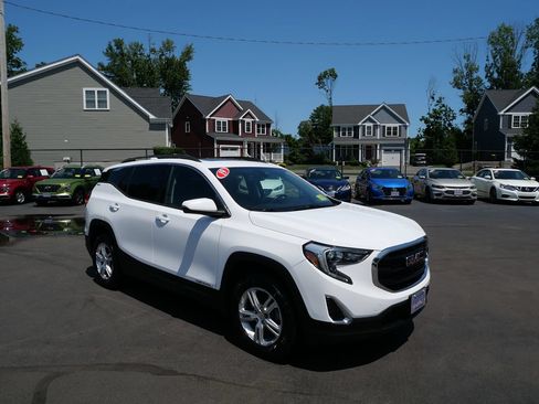 Used 2019 GMC Terrain SLE w/ Driver Convenience Package AWD/4WD image 2