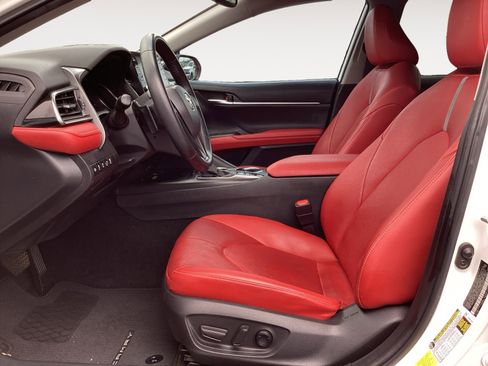 Used 2022 Toyota Camry XSE w/ Navigation Package image 26