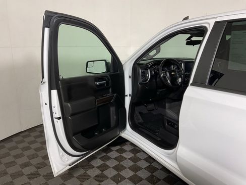 Used 2021 Chevrolet Silverado 1500 LT w/ Z71 Off-Road Package image 15