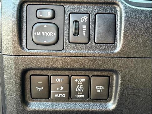 Used 2013 Toyota 4Runner Limited image 17