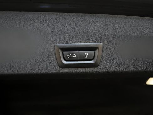 Used 2023 BMW XM image 41