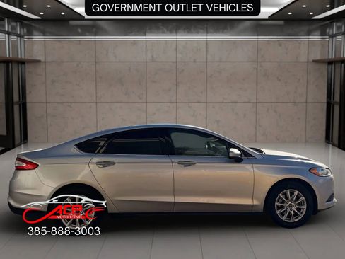 Used 2016 Ford Fusion S image 8