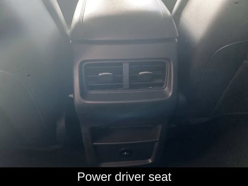 Used 2024 Ford Edge SEL AWD/4WD image 11