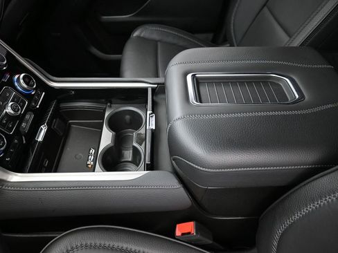 Used 2023 GMC Yukon Denali image 20