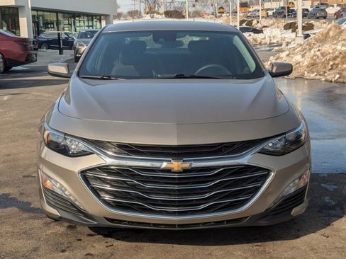 Used 2023 Chevrolet Malibu LT image 2