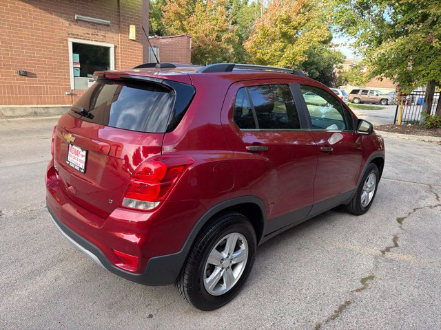 Used 2020 Chevrolet Trax LT w/ Sun & Sound Package AWD/4WD image 4