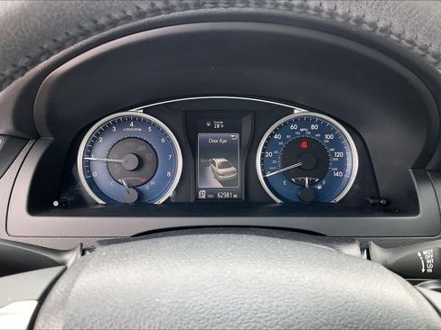 Used 2015 Toyota Camry XLE image 25