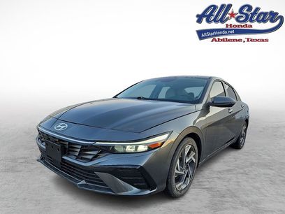 Used 2025 Hyundai Elantra Limited