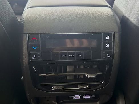 New 2025 Jeep Grand Cherokee L Limited image 26