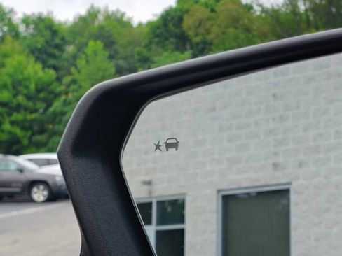 Certified 2018 Chevrolet Equinox LT FWD image 26