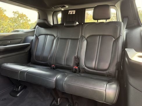 Used 2022 Jeep Wagoneer Series III w/ Flexible Seating Group RWD image 14
