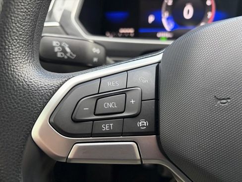 Used 2022 Volkswagen Tiguan S image 17