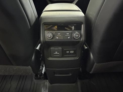 Used 2022 GMC Acadia AT4 w/ GMC Pro Grade Package AWD/4WD image 32