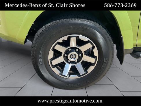 Used 2023 Toyota 4Runner TRD Off-Road Premium w/ Off Road Premium Plus Package AWD/4WD image 11