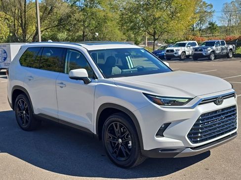 Certified 2026 Toyota Grand Highlander Platinum image 13